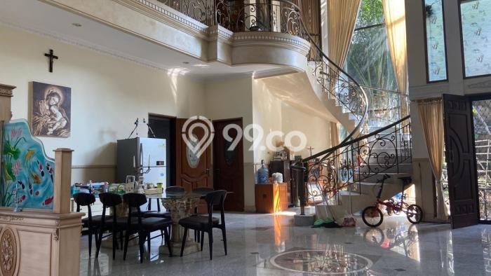 For Sale! Premium House LT 312m2 Desain Modern di Pakuwon City For Sale! Premium House LT 312m2 Desain Modern di Pakuwon City