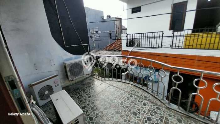 Jual Rumah Strategis Bagus Punya 4 KT di Matraman Jakarta Timur SHM Jual Rumah Strategis Bagus Punya 4 KT di Matraman Jakarta Timur SHM