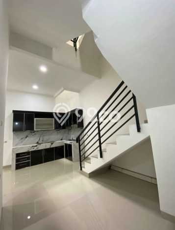Dijual Rumah Luas Megah Dengan View Eksklusif di Sunter, Jakarta Utara Dijual Rumah Luas Megah Dengan View Eksklusif di Sunter, Jakarta Utara