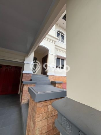 Siap Huni Rumah Mewah 4 Kamar di Kelapa Gading Dekat ke Mana Pun Siap Huni Rumah Mewah 4 Kamar di Kelapa Gading Dekat ke Mana Pun