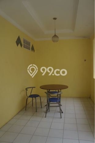 Rumah di BSD, Dekat Stasiun, 4 KT, LT 180m² LB 150m² Rumah di BSD, Dekat Stasiun, 4 KT, LT 180m² LB 150m²