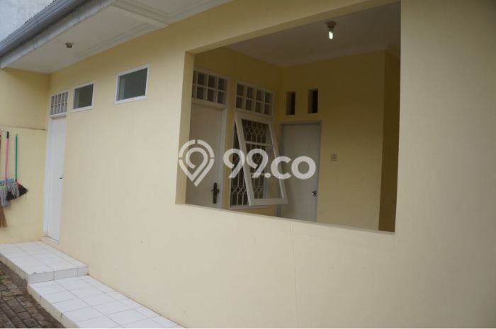 Rumah di BSD, Dekat Stasiun, 4 KT, LT 180m² LB 150m² Rumah di BSD, Dekat Stasiun, 4 KT, LT 180m² LB 150m²