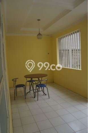 Rumah di BSD, Dekat Stasiun, 4 KT, LT 180m² LB 150m² Rumah di BSD, Dekat Stasiun, 4 KT, LT 180m² LB 150m²