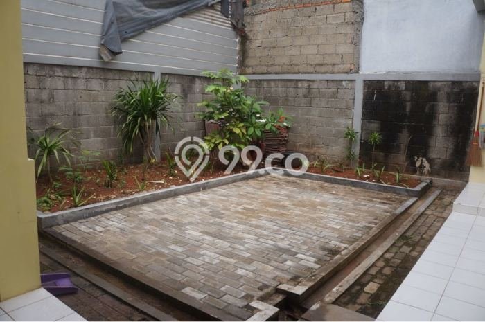 Rumah di BSD, Dekat Stasiun, 4 KT, LT 180m² LB 150m² Rumah di BSD, Dekat Stasiun, 4 KT, LT 180m² LB 150m²