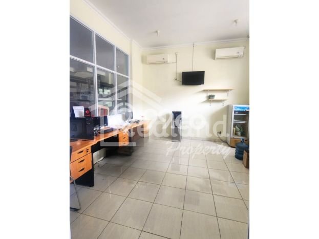 Gudang Strategis di Semarang Selatan, Luas 450m2m², Area Bisnis, Lokasi Ramai Gudang Strategis di Semarang Selatan, Luas 450m2m², Area Bisnis, Lokasi Ramai