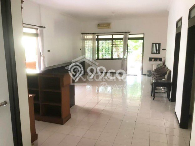 Rumah kawasan Candisari, 4 KT, Lingkungan Elite, Luas 1125m2m² Bangunan 450m2m² Rumah kawasan Candisari, 4 KT, Lingkungan Elite, Luas 1125m2m² Bangunan 450m2m²