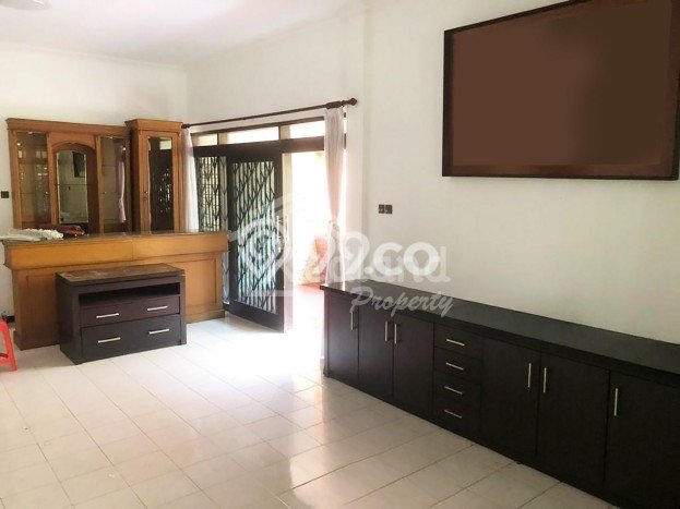 Rumah kawasan Candisari, 4 KT, Lingkungan Elite, Luas 1125m2m² Bangunan 450m2m² Rumah kawasan Candisari, 4 KT, Lingkungan Elite, Luas 1125m2m² Bangunan 450m2m²