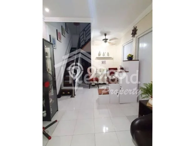 Rumah Modern Cantik 5 Kamar Siap Huni di Semarang Barat Rumah Modern Cantik 5 Kamar Siap Huni di Semarang Barat