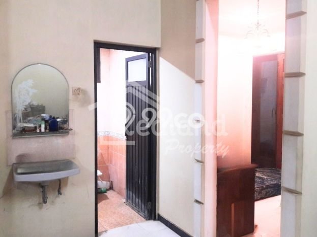 Dijual Rumah 4 Kamar Lokasi Strategis Nyaman dan Strategis di Semarang Barat Dijual Rumah 4 Kamar Lokasi Strategis Nyaman dan Strategis di Semarang Barat