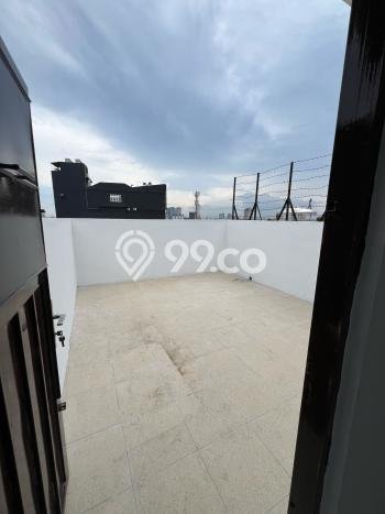 Jual Ruko Strategis di Medan Barat, Luas 245m2m², Mainroad, Kawasan Komersial Jual Ruko Strategis di Medan Barat, Luas 245m2m², Mainroad, Kawasan Komersial