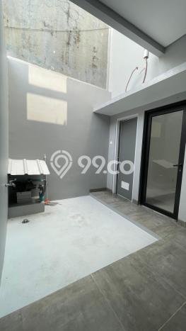 For Sale Rumah 4 Kamar Lokasi Strategis Nyaman dan Strategis di Meruya For Sale Rumah 4 Kamar Lokasi Strategis Nyaman dan Strategis di Meruya