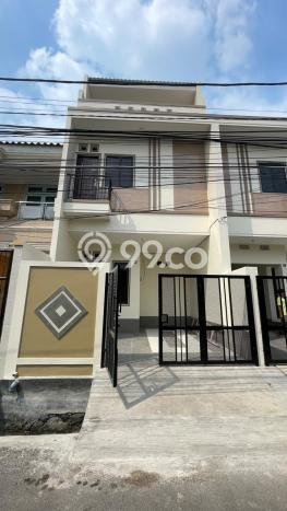 Rumah Luas Asri 4 KT Siap Pakai di Duri Kepa Jakarta Barat Rumah Luas Asri 4 KT Siap Pakai di Duri Kepa Jakarta Barat