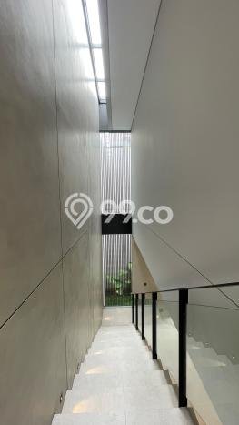 Hunian Mewah LB 202m2 Siap Huni Desain Elegan di Joglo, Jakarta Barat Hunian Mewah LB 202m2 Siap Huni Desain Elegan di Joglo, Jakarta Barat
