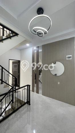 Dijual Rumah Luas Elegan Dengan View Eksklusif di Tanjung Duren, Jakarta Barat Dijual Rumah Luas Elegan Dengan View Eksklusif di Tanjung Duren, Jakarta Barat