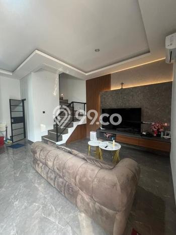Rumah Elit Modern Siap Huni di Meruya Jakarta Barat Rumah Elit Modern Siap Huni di Meruya Jakarta Barat