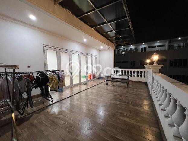 Ready to Use! Luxury House LT 150m2 Desain Modern di Bandengan Ready to Use! Luxury House LT 150m2 Desain Modern di Bandengan