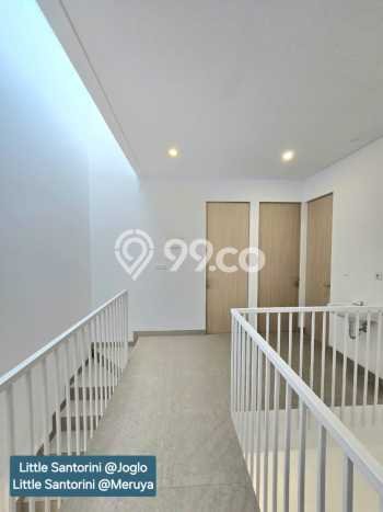 Ready to Use! Luxury House LT 135m2 Desain Modern di Joglo Ready to Use! Luxury House LT 135m2 Desain Modern di Joglo