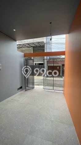 For Sale Hunian Rumah Terawat 3 KT di Tanjung Duren, Jakarta Barat For Sale Hunian Rumah Terawat 3 KT di Tanjung Duren, Jakarta Barat