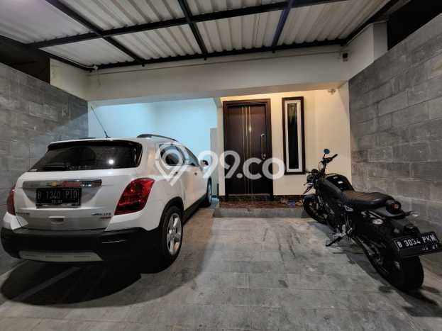 Jual Rumah Luas Elegan Dengan View Cantik di Karang Anyar, Jakarta Pusat Jual Rumah Luas Elegan Dengan View Cantik di Karang Anyar, Jakarta Pusat
