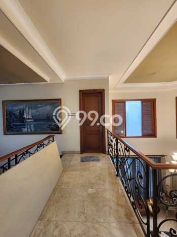 Rumah Mewah LB 700m2 Siap Huni Desain Elegan di Pondok Indah, Jakarta Selatan Rumah Mewah LB 700m2 Siap Huni Desain Elegan di Pondok Indah, Jakarta Selatan