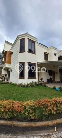 For Sale! Luxury House LT 174m2 Desain Modern di BSD Eminent For Sale! Luxury House LT 174m2 Desain Modern di BSD Eminent