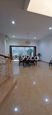 Rumah Elit LB 430m2 Siap Huni Desain Elegan di Wijaya, Jakarta Selatan Rumah Elit LB 430m2 Siap Huni Desain Elegan di Wijaya, Jakarta Selatan