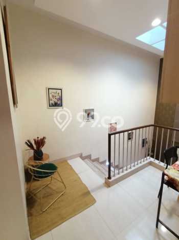 Hunian Elit LB 206m2 Siap Pakai Desain Elegan di BSD Kencana Loka, Tangerang Hunian Elit LB 206m2 Siap Pakai Desain Elegan di BSD Kencana Loka, Tangerang