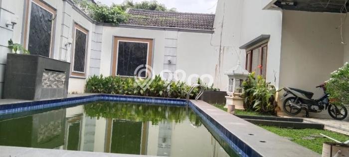 For Sale Hunian Elegan Klasik di Jakarta Selatan For Sale Hunian Elegan Klasik di Jakarta Selatan