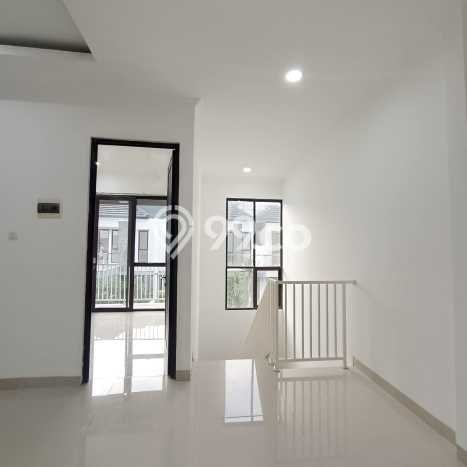 Rumah Luxury Modern Tanpa Renovasi di Sektor 9-Bintaro Tangerang Selatan Rumah Luxury Modern Tanpa Renovasi di Sektor 9-Bintaro Tangerang Selatan