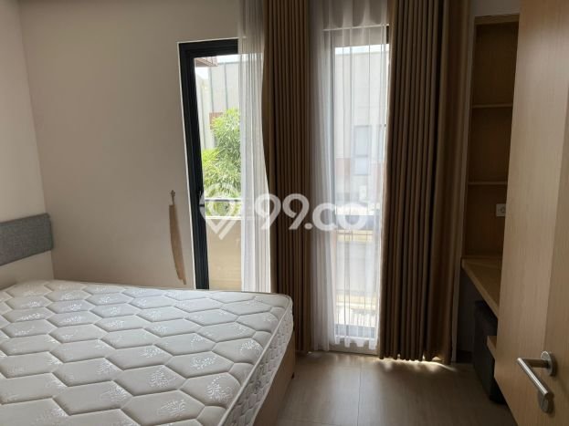 Rumah Minimalis 2 KT di BSD City Tangerang Semi Furnished Rumah Minimalis 2 KT di BSD City Tangerang Semi Furnished