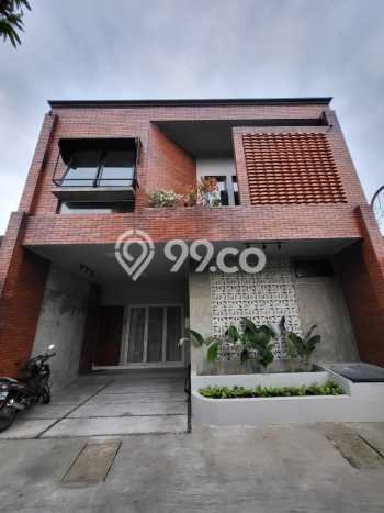 Rumah Minimalis 3 KT di Bintaro Tangerang Selatan Semi Furnished Rumah Minimalis 3 KT di Bintaro Tangerang Selatan Semi Furnished