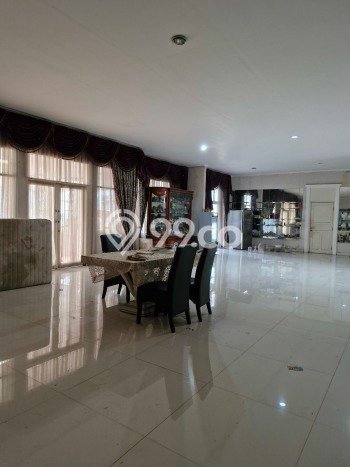 Hunian Eksklusif Siap Huni LT 1092m2 di Cilandak, Jakarta Selatan Hunian Eksklusif Siap Huni LT 1092m2 di Cilandak, Jakarta Selatan