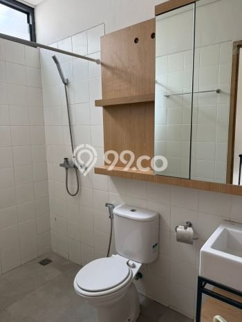 Rumah Minimalis 2 KT di BSD City Tangerang Semi Furnished Rumah Minimalis 2 KT di BSD City Tangerang Semi Furnished