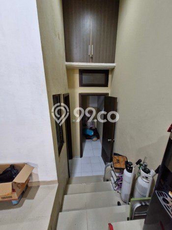 Ready to Use! Premium House LT 257m2 Desain Modern di Lebak Bulus Ready to Use! Premium House LT 257m2 Desain Modern di Lebak Bulus