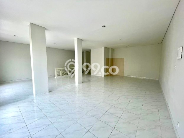 Ruko Dijual di Tangerang LT 81m2 & LB 162m2 Lokasi Terbaik! Ruko Dijual di Tangerang LT 81m2 & LB 162m2 Lokasi Terbaik!