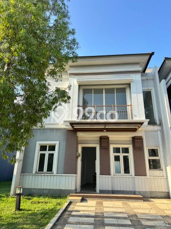 Hunian Eksklusif Siap Huni LT 160m2 di BSD, Tangerang Selatan Hunian Eksklusif Siap Huni LT 160m2 di BSD, Tangerang Selatan