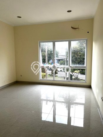 Rumah Elit Modern Tanpa Renovasi di Gading Serpong Tangerang Rumah Elit Modern Tanpa Renovasi di Gading Serpong Tangerang
