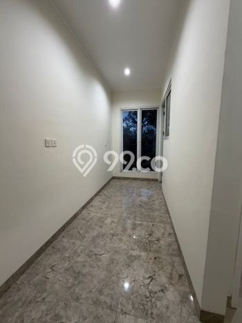 Hunian Nyaman Asri 4 KT Siap Pakai di Gading Serpong Tangerang Hunian Nyaman Asri 4 KT Siap Pakai di Gading Serpong Tangerang
