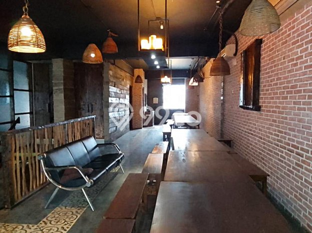Unit Ruko Paling Strategis di BSD Tangerang Selatan dengan LB 335m2 Unit Ruko Paling Strategis di BSD Tangerang Selatan dengan LB 335m2