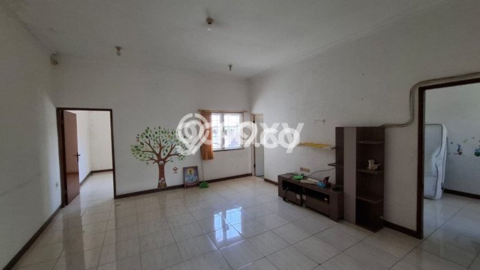 FEATURED! Rumah di Tambaksari, 2 KM, Lokasi Strategis, LT 128m² Bangunan 200m² FEATURED! Rumah di Tambaksari, 2 KM, Lokasi Strategis, LT 128m² Bangunan 200m²