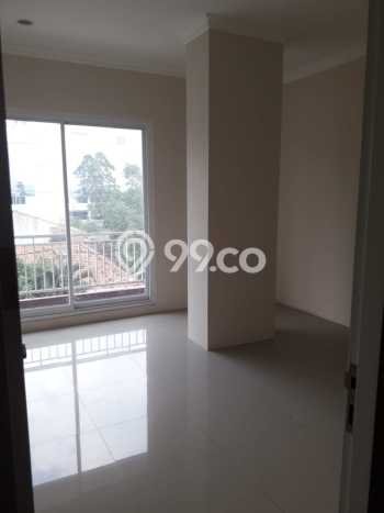 AREA TERSIBUK! Kantor di Warung Buncit, Luas 3200m², Kawasan Komersial AREA TERSIBUK! Kantor di Warung Buncit, Luas 3200m², Kawasan Komersial