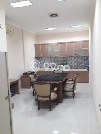 AREA TERSIBUK! Kantor di Warung Buncit, Luas 3200m², Kawasan Komersial AREA TERSIBUK! Kantor di Warung Buncit, Luas 3200m², Kawasan Komersial