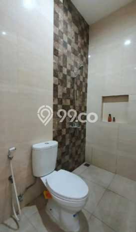 Rumah Strategis Minimalis Lb 180m2 di Rungkut, Surabaya Rumah Strategis Minimalis Lb 180m2 di Rungkut, Surabaya