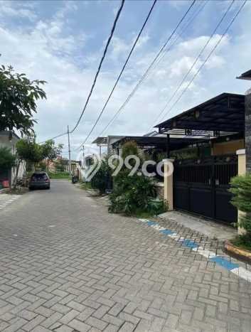 For Sale Rumah 2 Kamar Lokasi Strategis Nyaman dan Strategis di Waru For Sale Rumah 2 Kamar Lokasi Strategis Nyaman dan Strategis di Waru