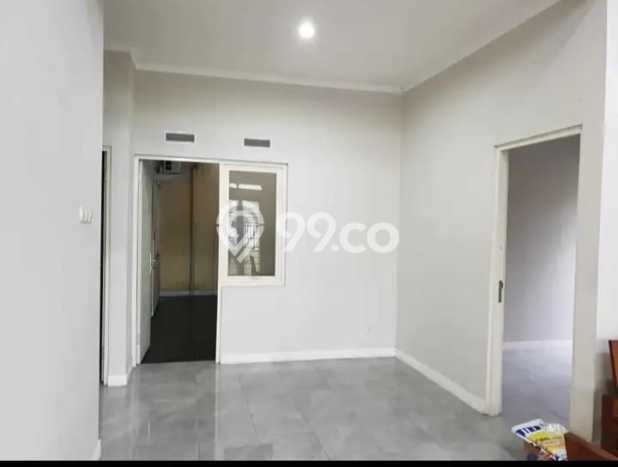 Rumah Lingkungan Nyaman di Gedangan, Sidoarjo, Luas 178m2m² LB 90m2m² Rumah Lingkungan Nyaman di Gedangan, Sidoarjo, Luas 178m2m² LB 90m2m²