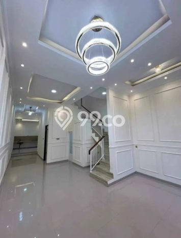 Rumah Strategis Modern Lb 150m2 di Rungkut, Surabaya Rumah Strategis Modern Lb 150m2 di Rungkut, Surabaya