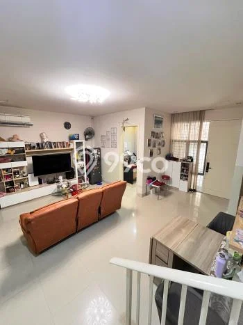 Rumah Sederhana Dijual Lokasi Rungkut 5 Kamar dengan Luas Tanah 105m2 Rumah Sederhana Dijual Lokasi Rungkut 5 Kamar dengan Luas Tanah 105m2