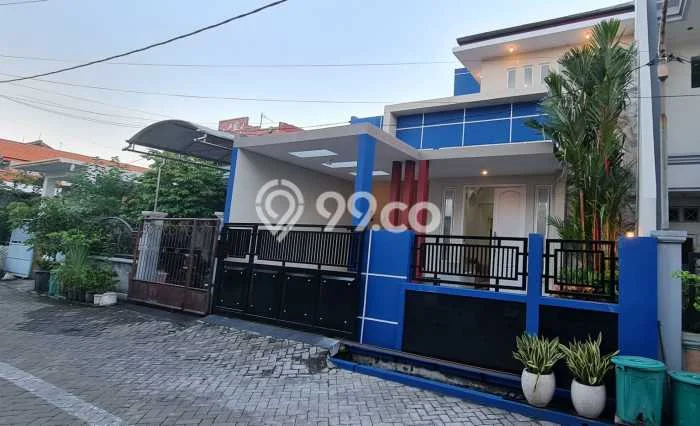 Hunian Cantik Minimalis Lb 220m2 di Jambangan, Surabaya Hunian Cantik Minimalis Lb 220m2 di Jambangan, Surabaya