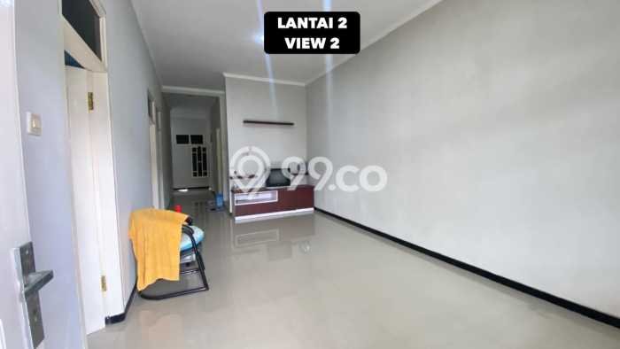 For Sale Rumah 5 Kamar Lokasi Strategis Bagus dan Strategis di Rungkut For Sale Rumah 5 Kamar Lokasi Strategis Bagus dan Strategis di Rungkut