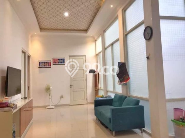 Ready to Use! Luxury House LT 177m2 Desain Elegan di Surabaya Kota Ready to Use! Luxury House LT 177m2 Desain Elegan di Surabaya Kota